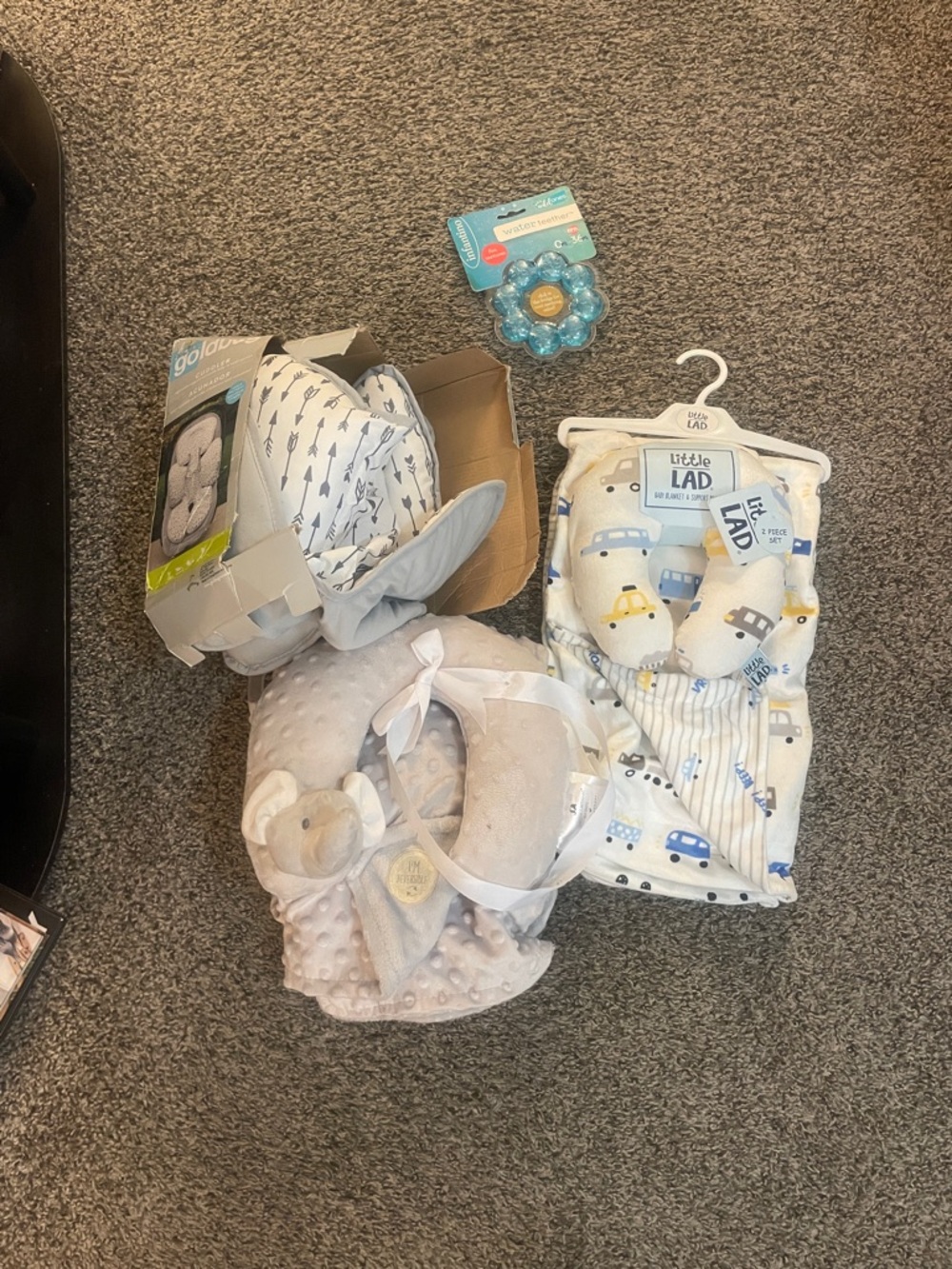 Infantino Baby Travel Comfort Set, ring , blanket, and elephant blanket bundle